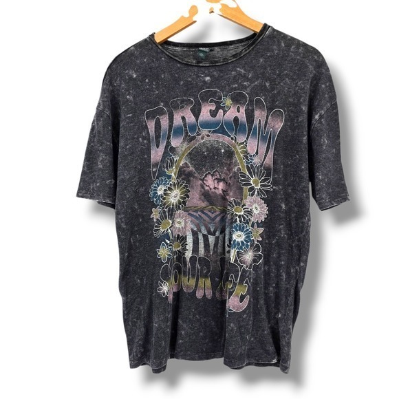 wild fable Tops - Wild Fable Graphic T-Shirt Dreamer Short Sleeve‎ Casual Oversized Top XXS